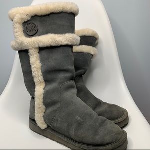 Michael Kors grey pull on snow boots